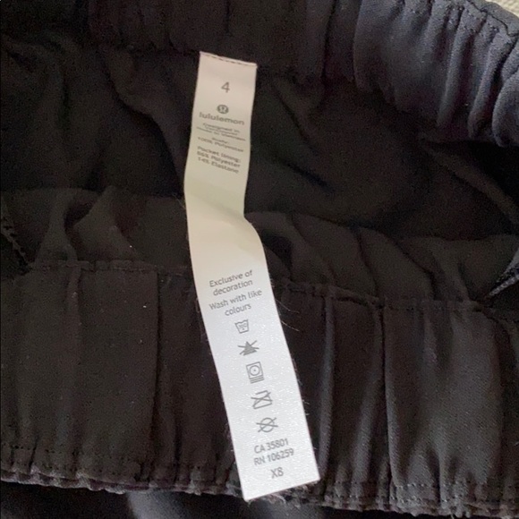 Lululelemon size 4 skirt - Picture 2 of 5